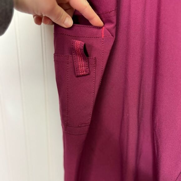 Women's Burgundy Cargo Pants - Picture 12 of 13